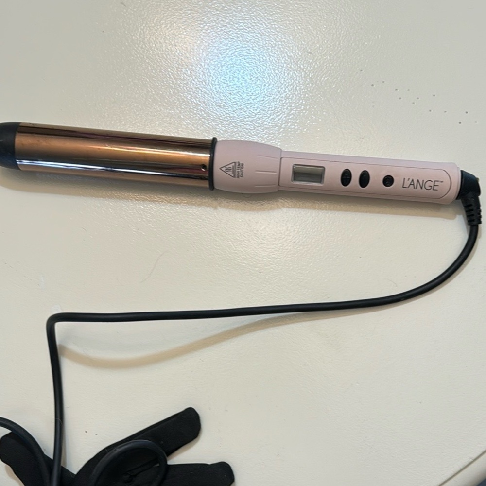 L’ANGE 1.25” curling wand.